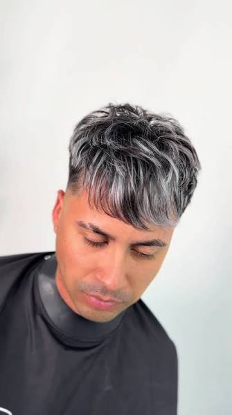 Visos blancos y grises